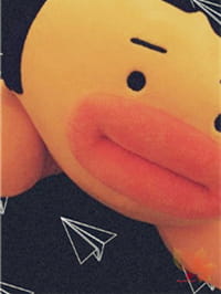 星愿微笑：有些微笑就像创可贴，虽然掩饰住了伤口，但是心痛依然。